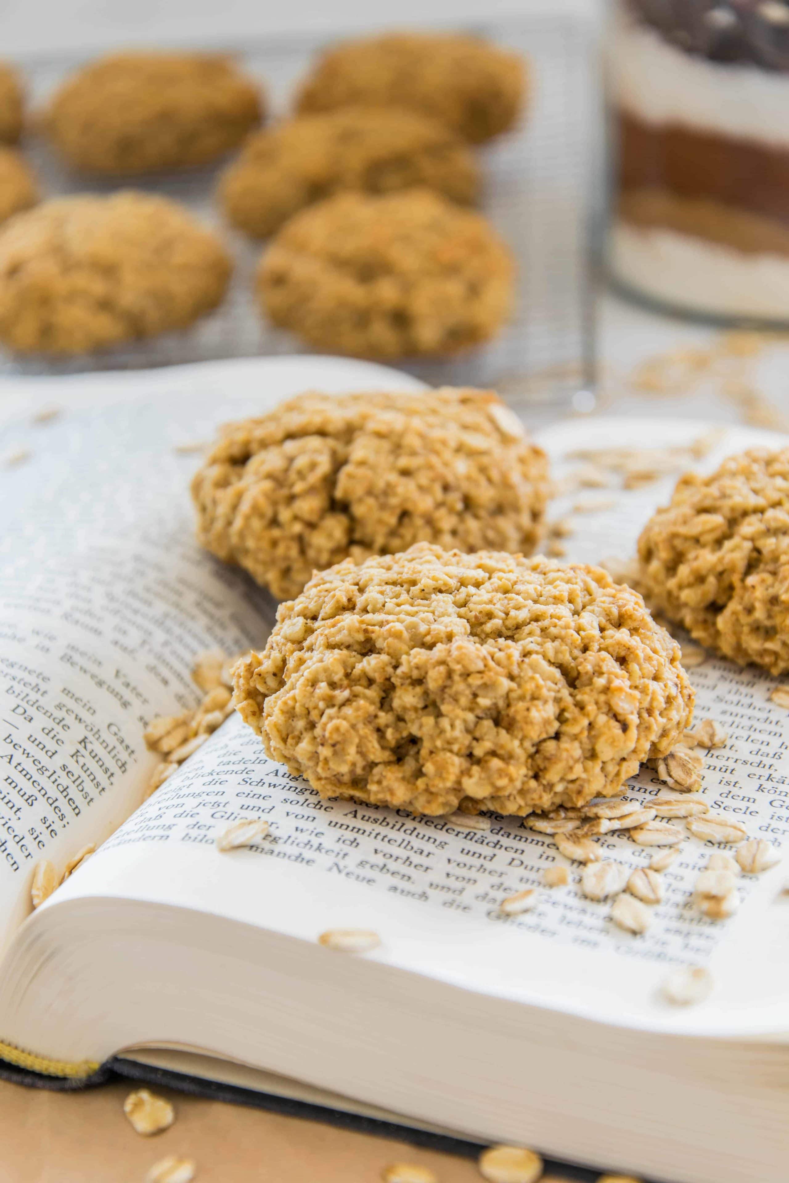 Haferflocken-Cookies | Oats and Crumbs