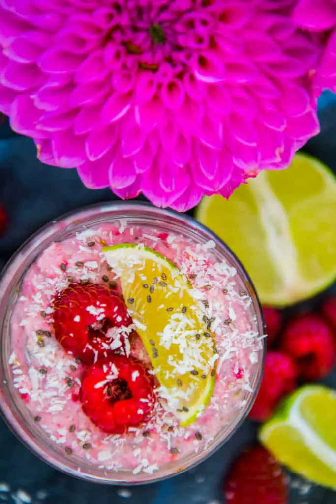 Himbeer-Kokos-Limetten Overnight Oats