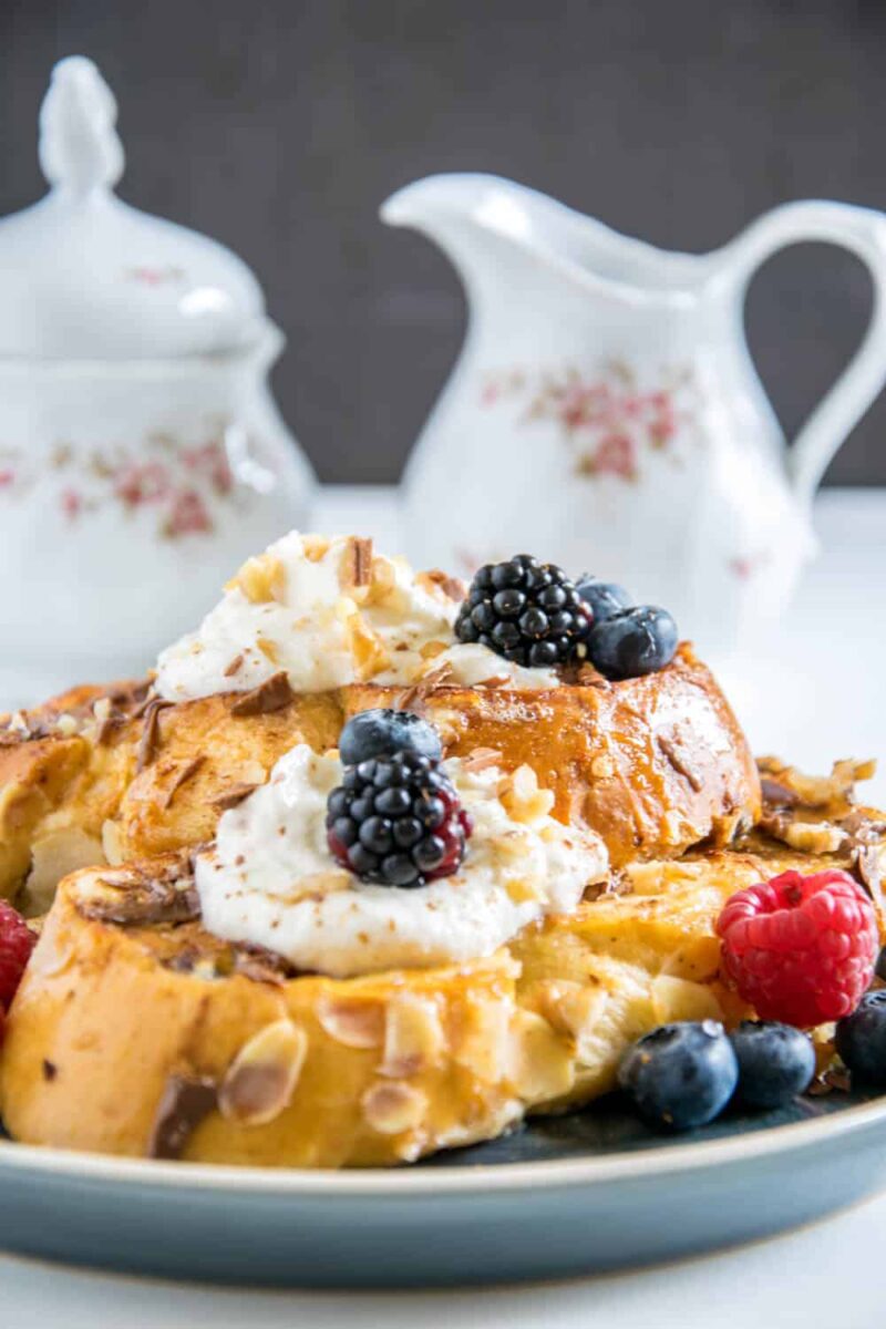 French Toast mit VanilleZimtRicotta und Nougat Oats and Crumbs