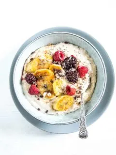 Zimt-Porridge mit karamellisierter