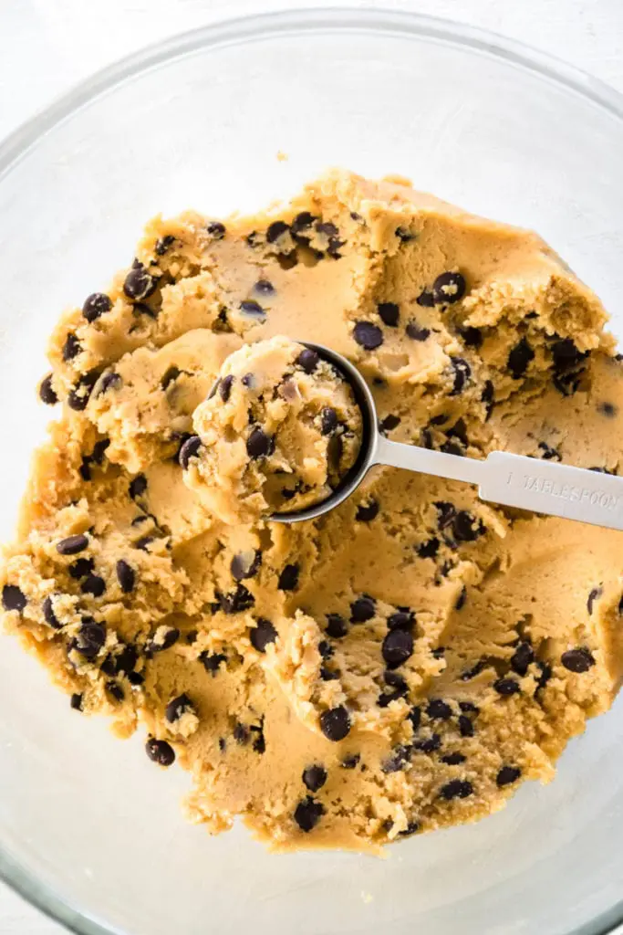 Zubereitung von Chocolate Chip Cookies