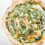 Bärlauch-Quiche mit Dinkel-Sesam-Mürbteig