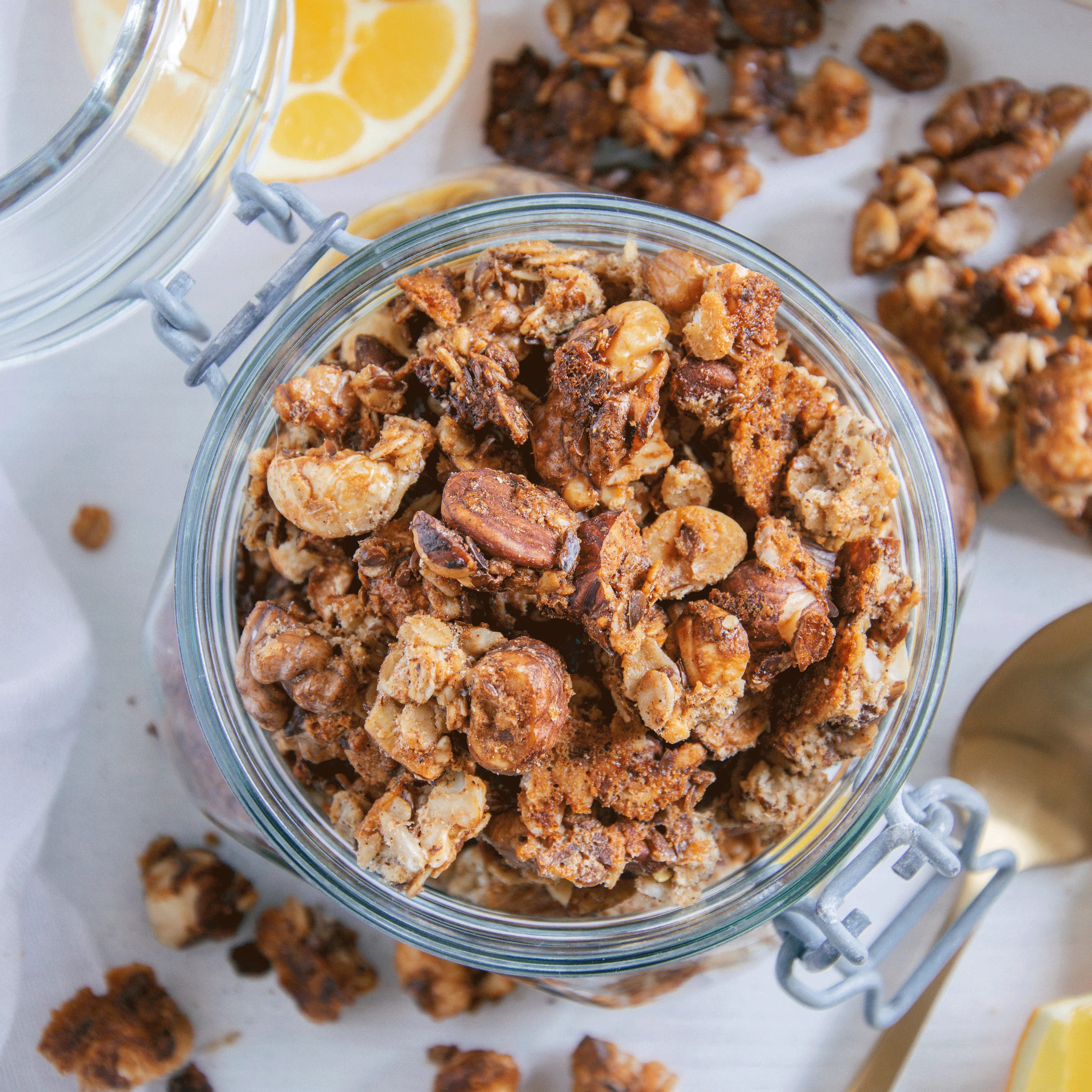 Nuss-Granola