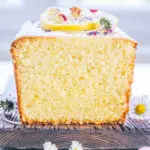 Zitronenkuchen soll in der Kastenform nicht stark aufgehen, sondern oben eher flach sein.