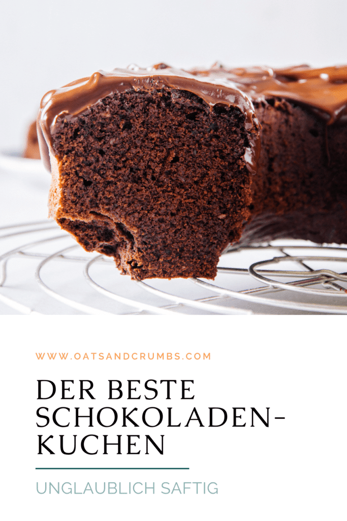 Pinterest-Grafik für den besten saftigen Schokoladenkuchen