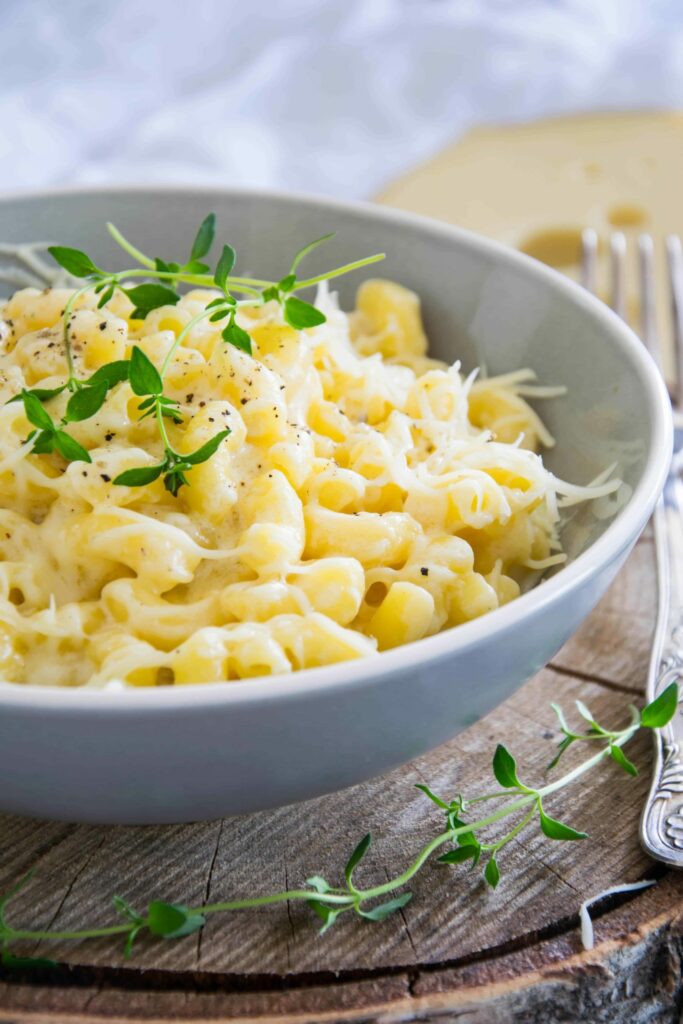 One Pot Käse-Pasta – schnelle Käse-Nudeln (Rezept)