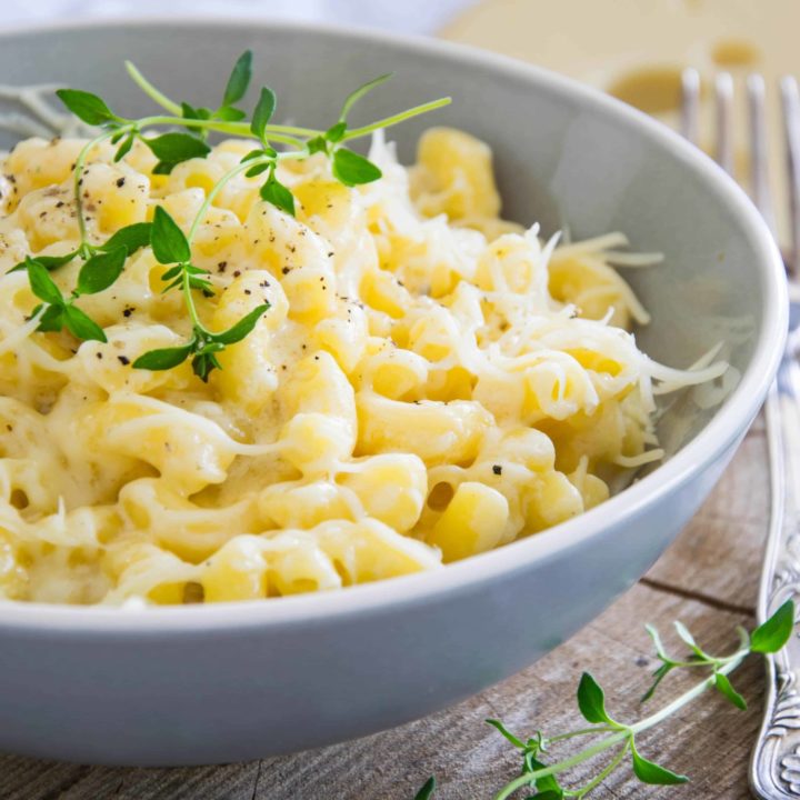 One Pot Käse-Pasta – schnelle Käse-Nudeln (Rezept)