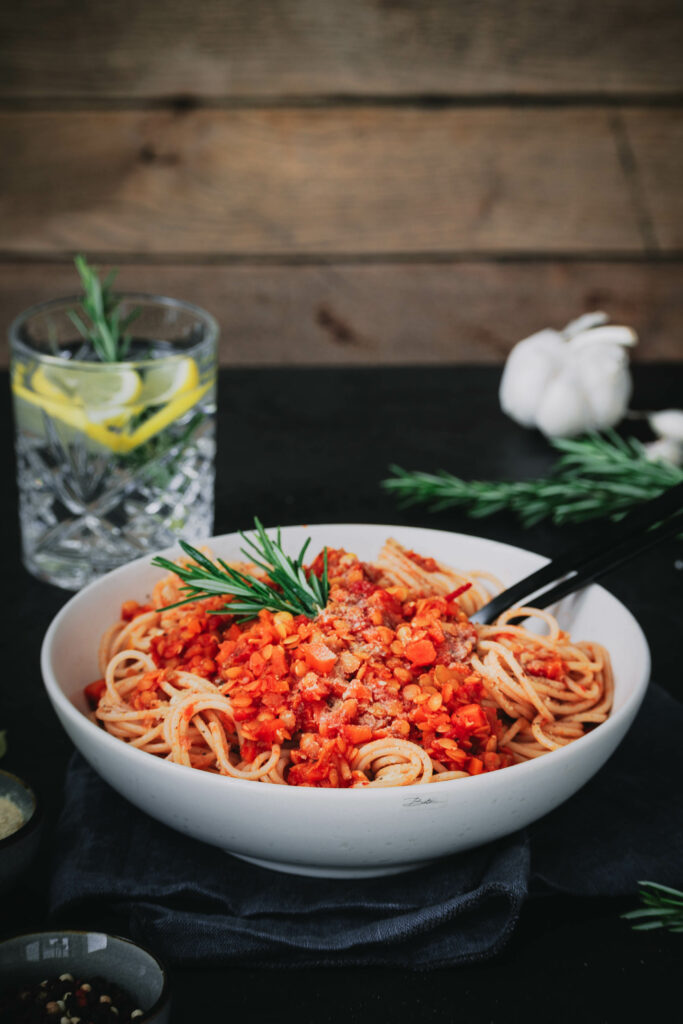 Pasta mit Linsen-Bolognese