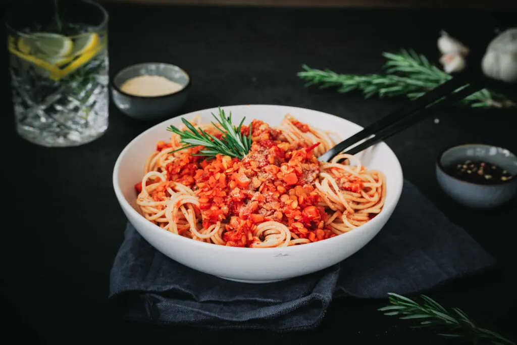 Gesunde Spaghetti mit Linsen-Bolognese