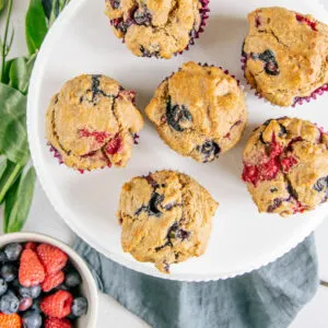 Vegane zuckerfreien Beerenmuffins