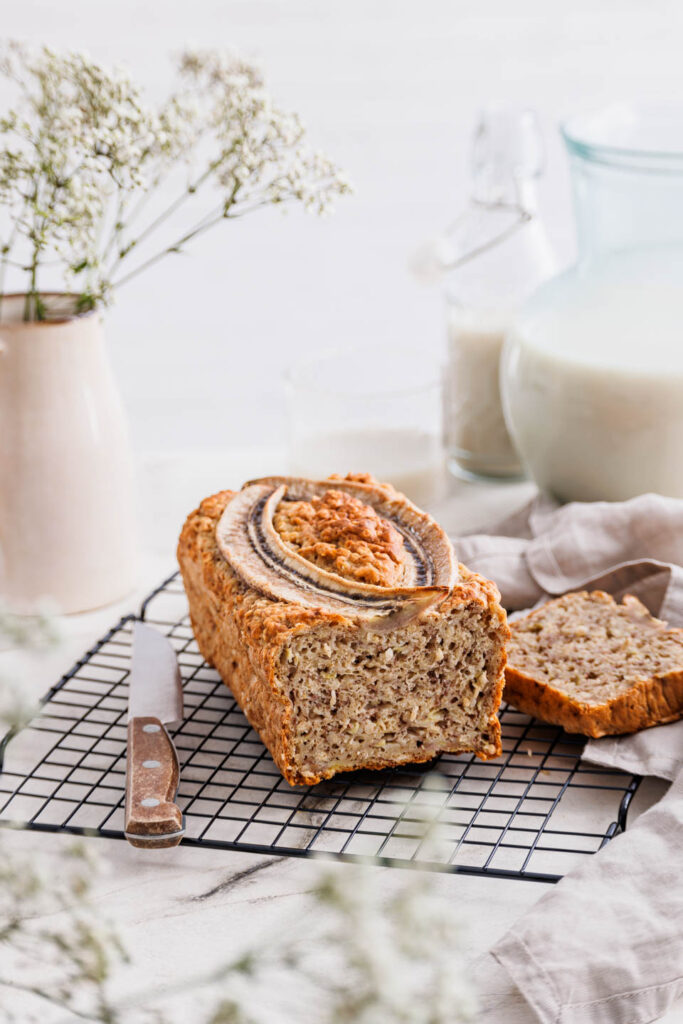 Bananenbrot ohne Ei und ohne Zucker.