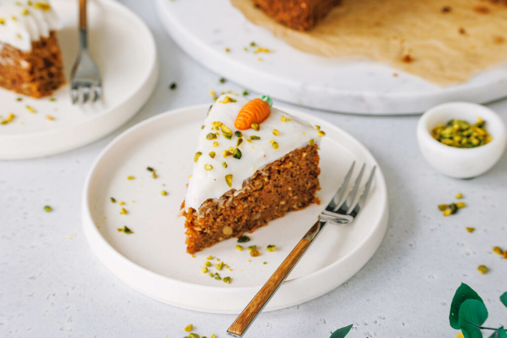 Karottenkuchen mit gemahlenen Haselnüssen