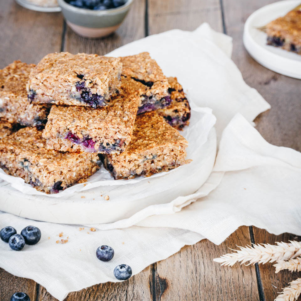 Saftiger Haferflocken-Kuchen (ohne Mehl) // Rezept