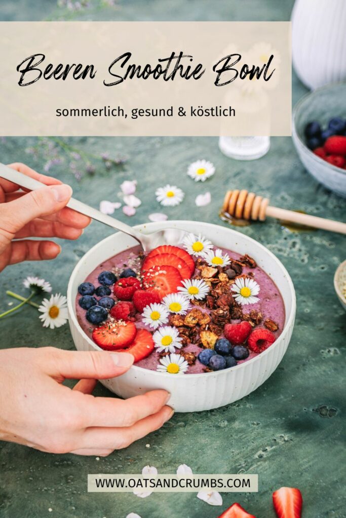 Pinterest-Grafik zum Beeren-Smoothie-Bowl-Rezept