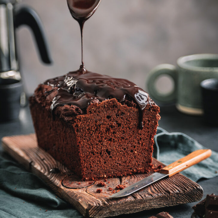 Saftiger Schokokuchen ohne Zucker (vegan) // Rezept Saftiger Schokokuchen ohne Zucker (vegan) // Rezept