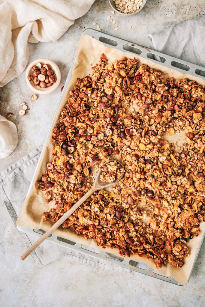 Knuspermüsli ohne Zucker – einfach selbstgemacht.