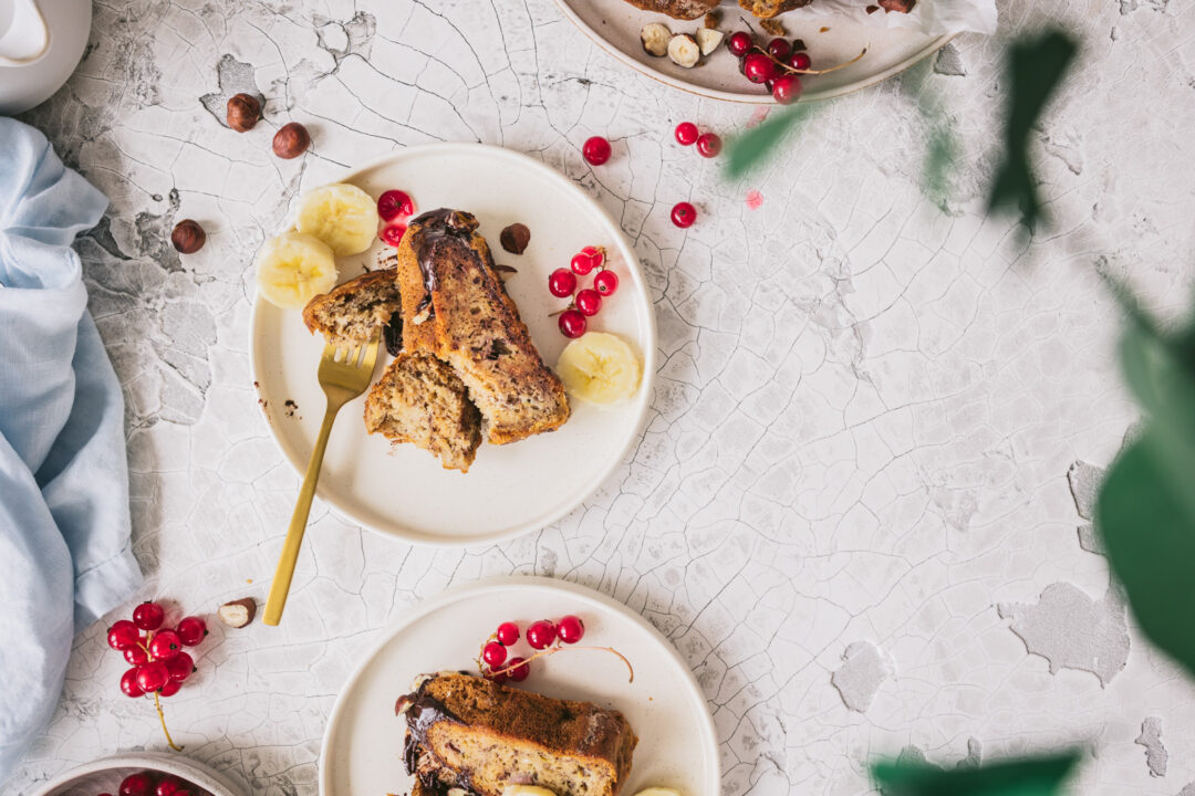 Saftiger Bananenkuchen ohne Zucker // vegan &amp; einfach