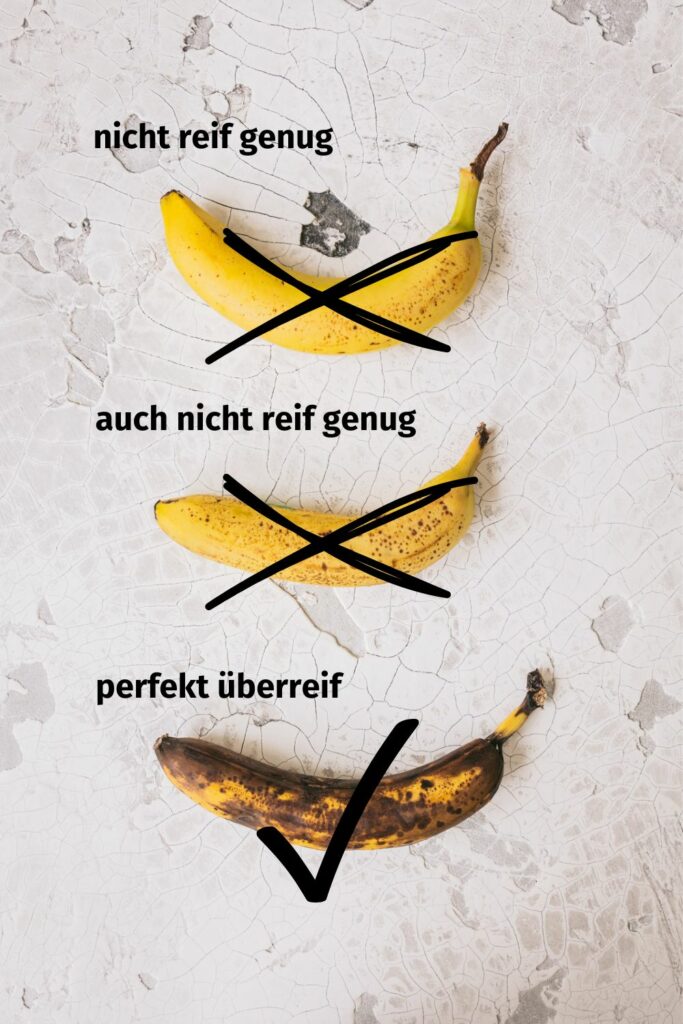 Überreife Bananen für veganen Bananenkuchen.