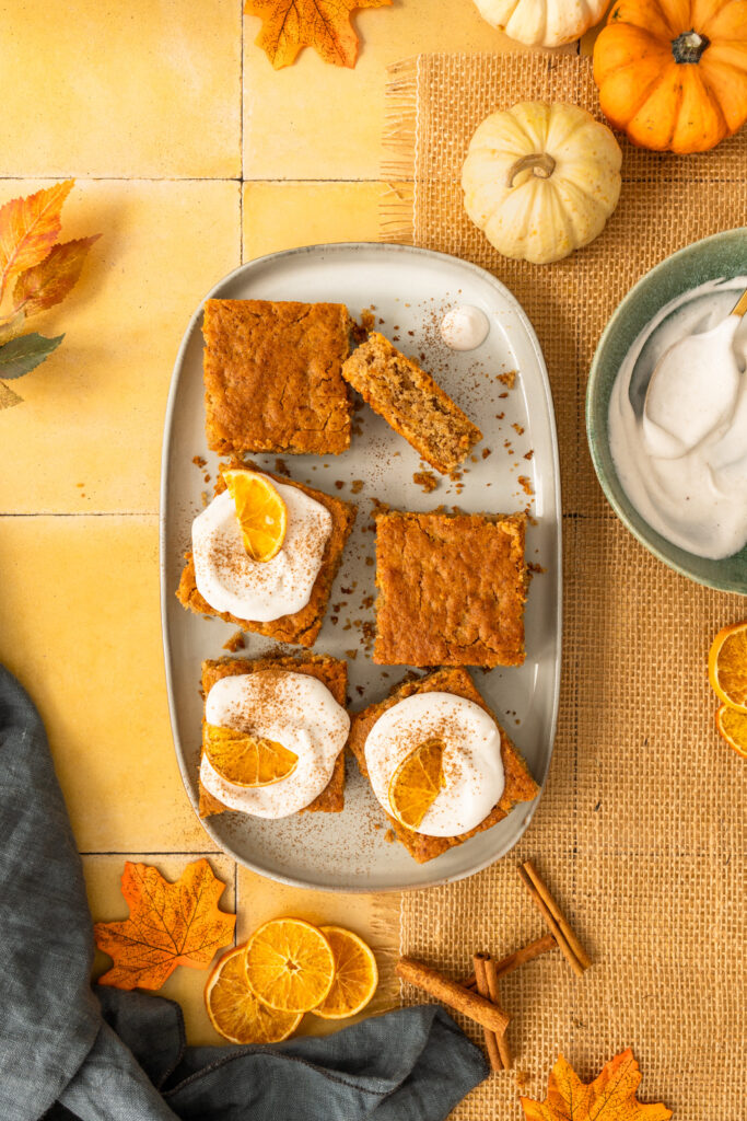 Schneller Kürbiskuchen mit Pumpkin Spice.