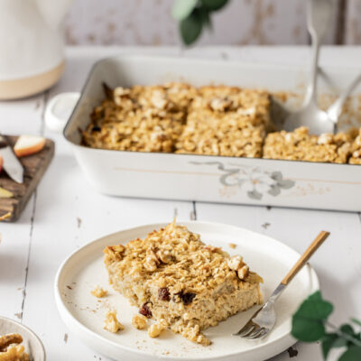 Baked Oatmeal mit Apfel.