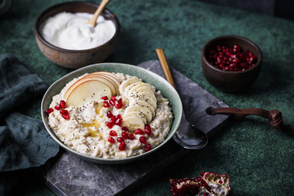 Schnelles Joghurt-Porridge.