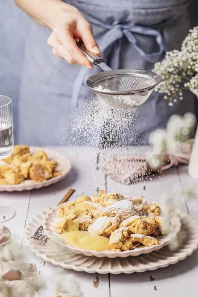 Proteinreicher, fluffiger Kaiserschmarrn.