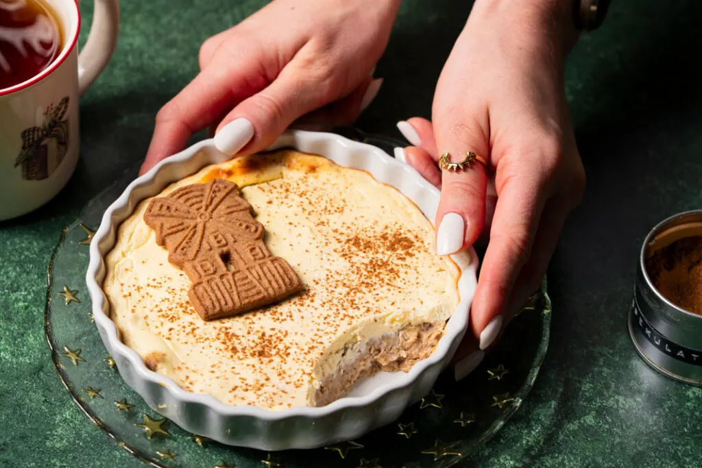 High Protein Baked Oats mit Cheesecake-Schicht.