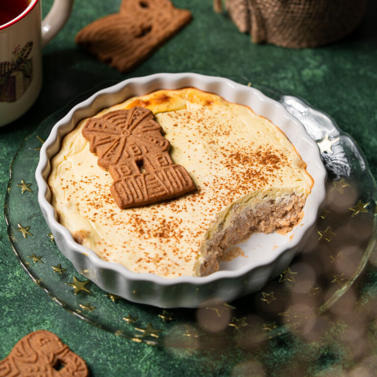 Warmes Mealprep-Frühstück: Spekulatius-Cheesecake Baked Oats.
